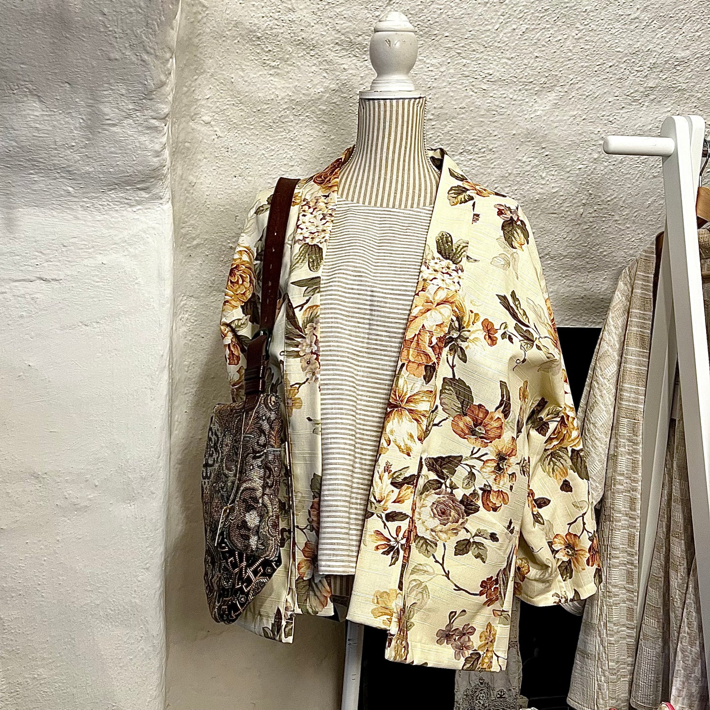 Kimono av vintagegardin