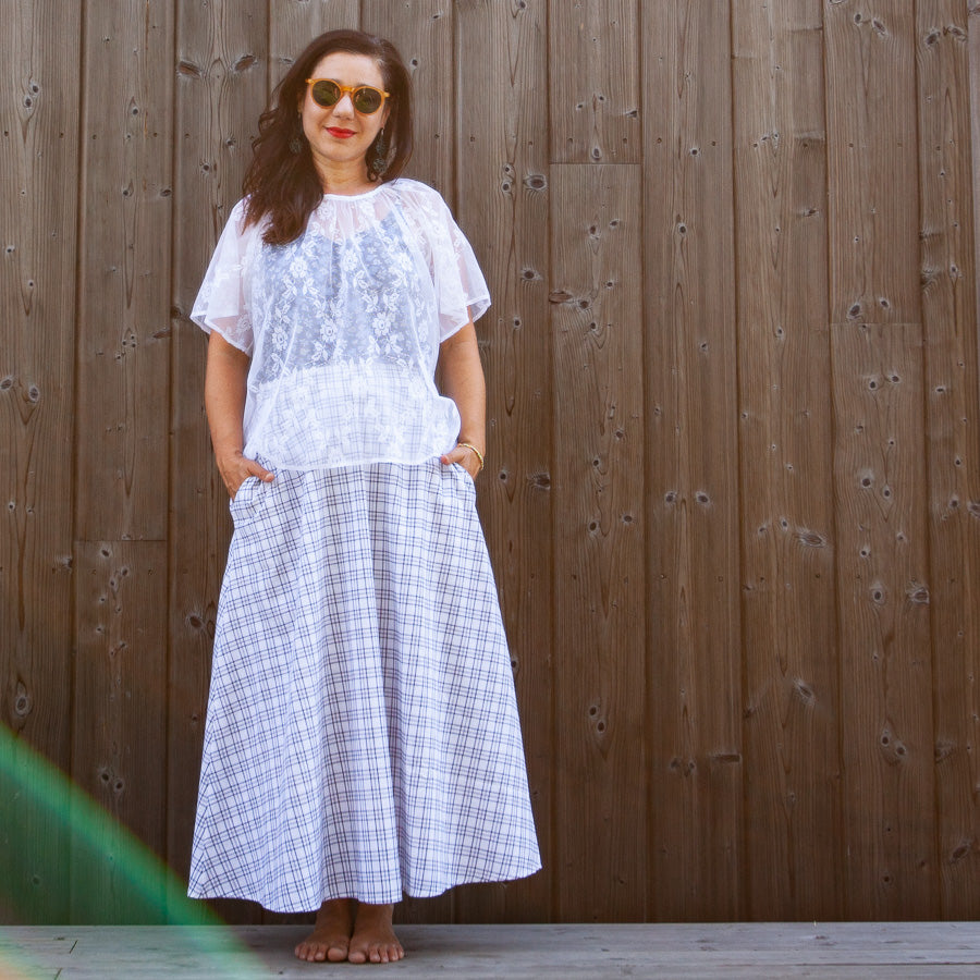 Spetsblus i räddad gardin