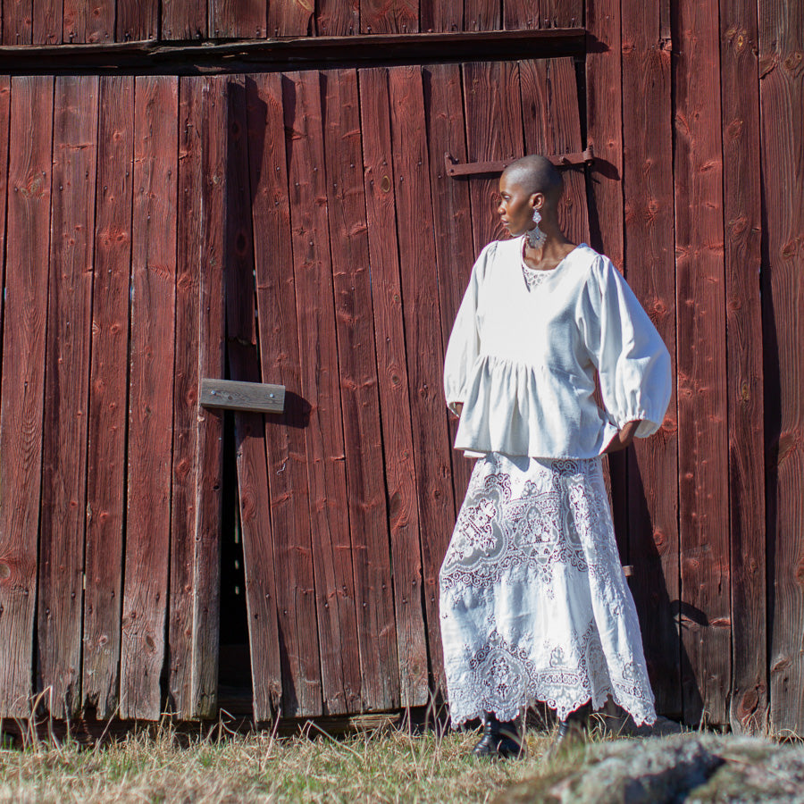 Chemisier dans un rideau récupéré