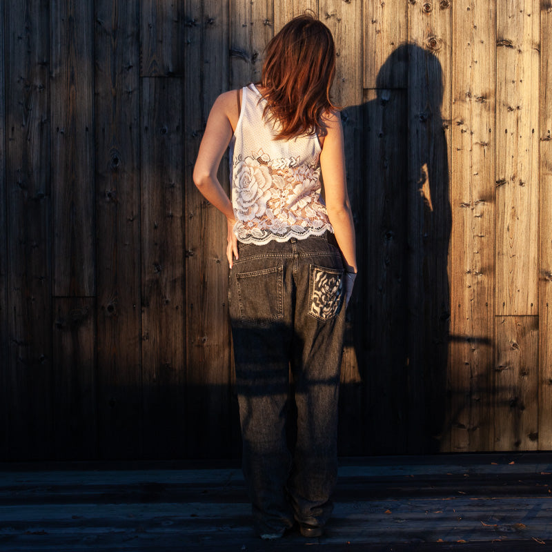 Haut en rideau de dentelle récupérée