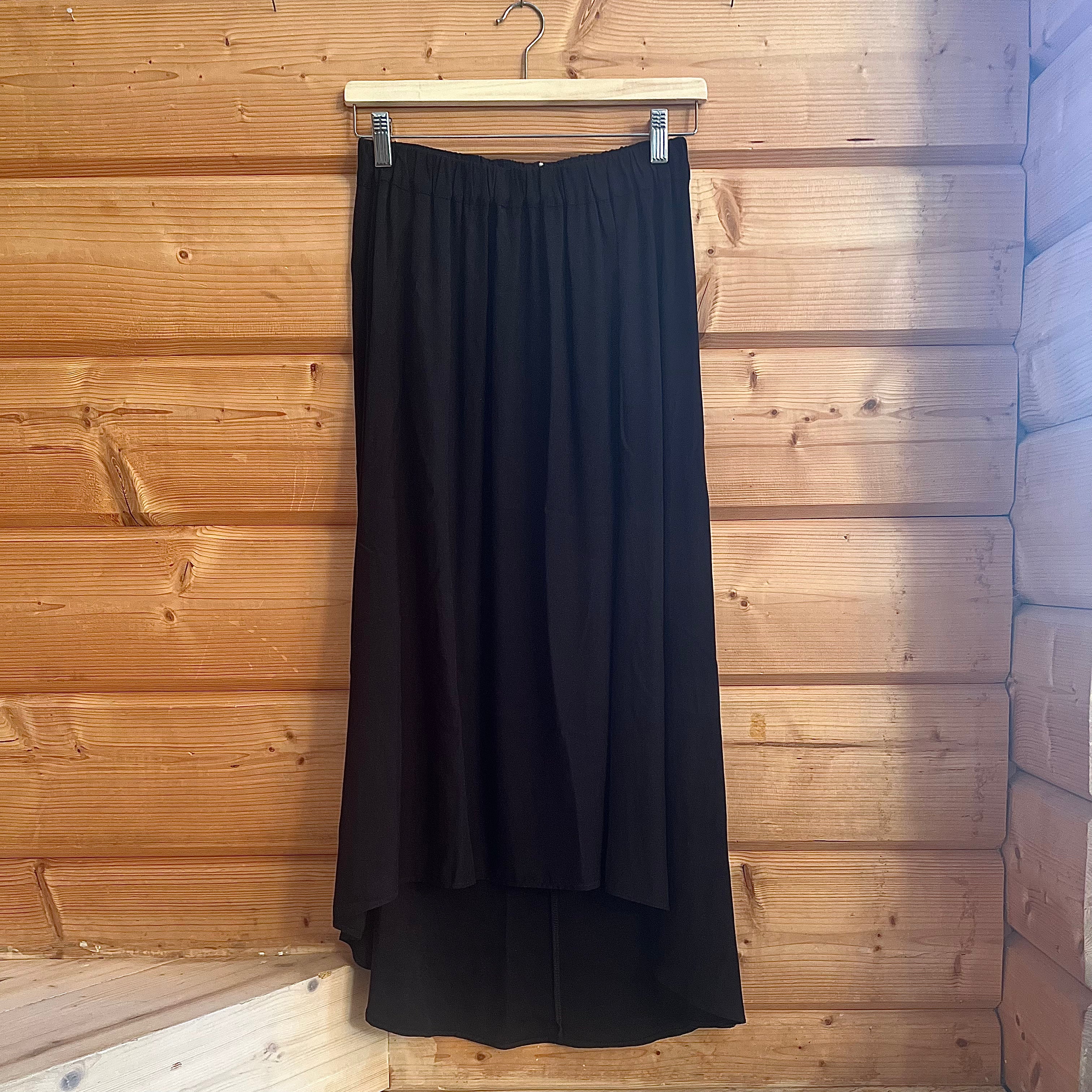 Black viscose skirt