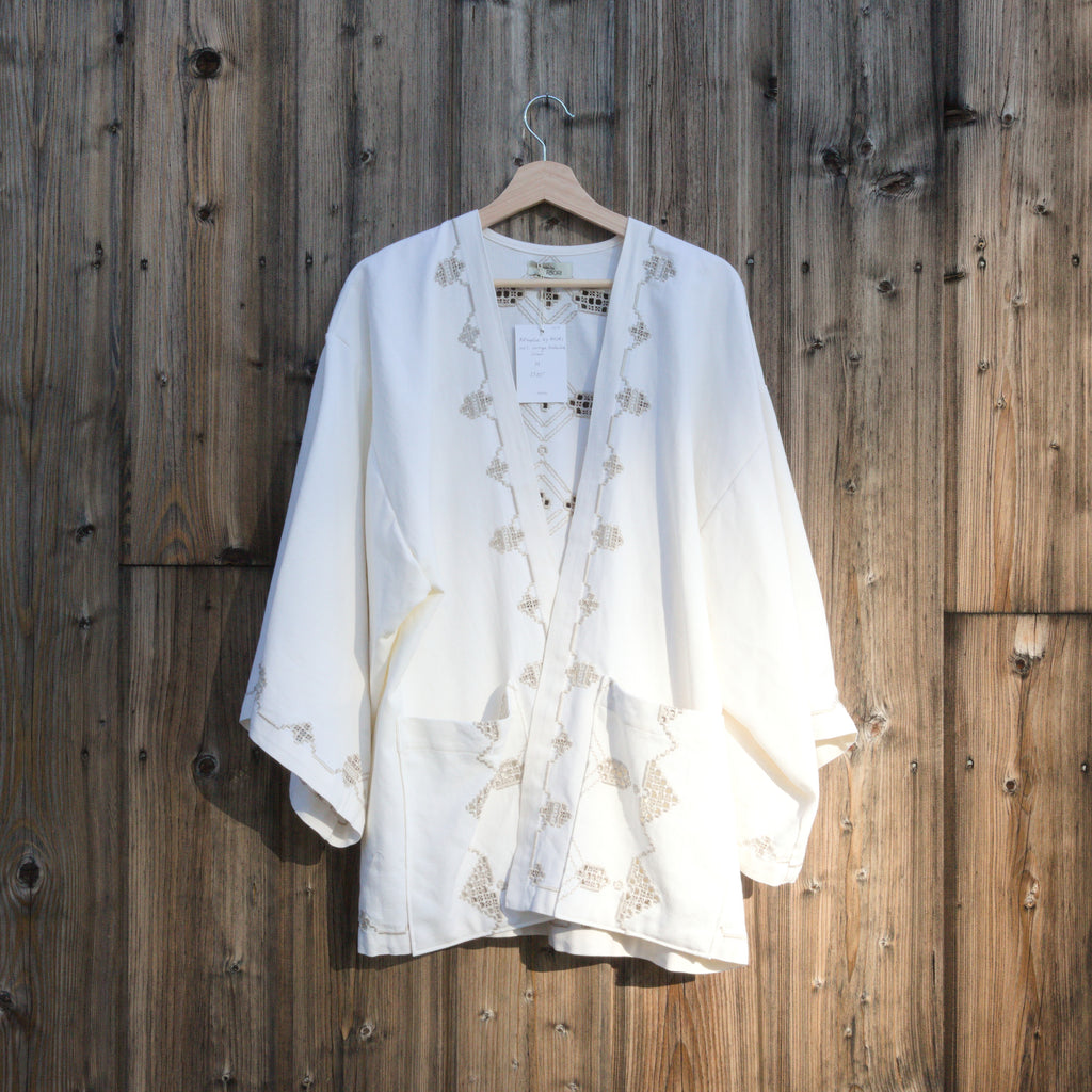 Kimono made from a hand-embroidered tablecloth