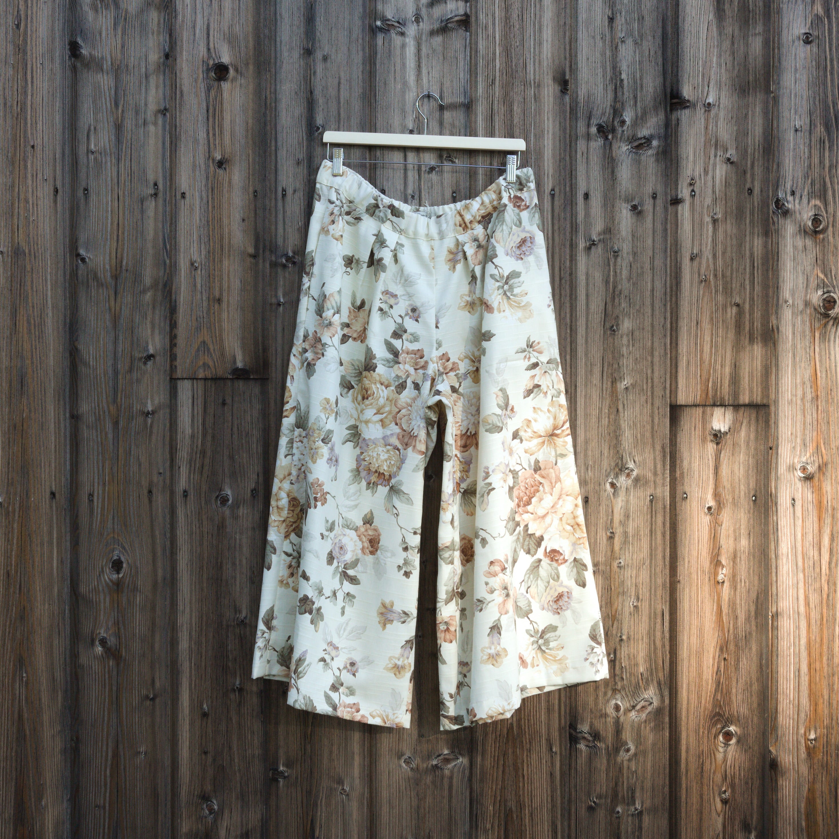 Culotte skirt made from recycled curtain fabric