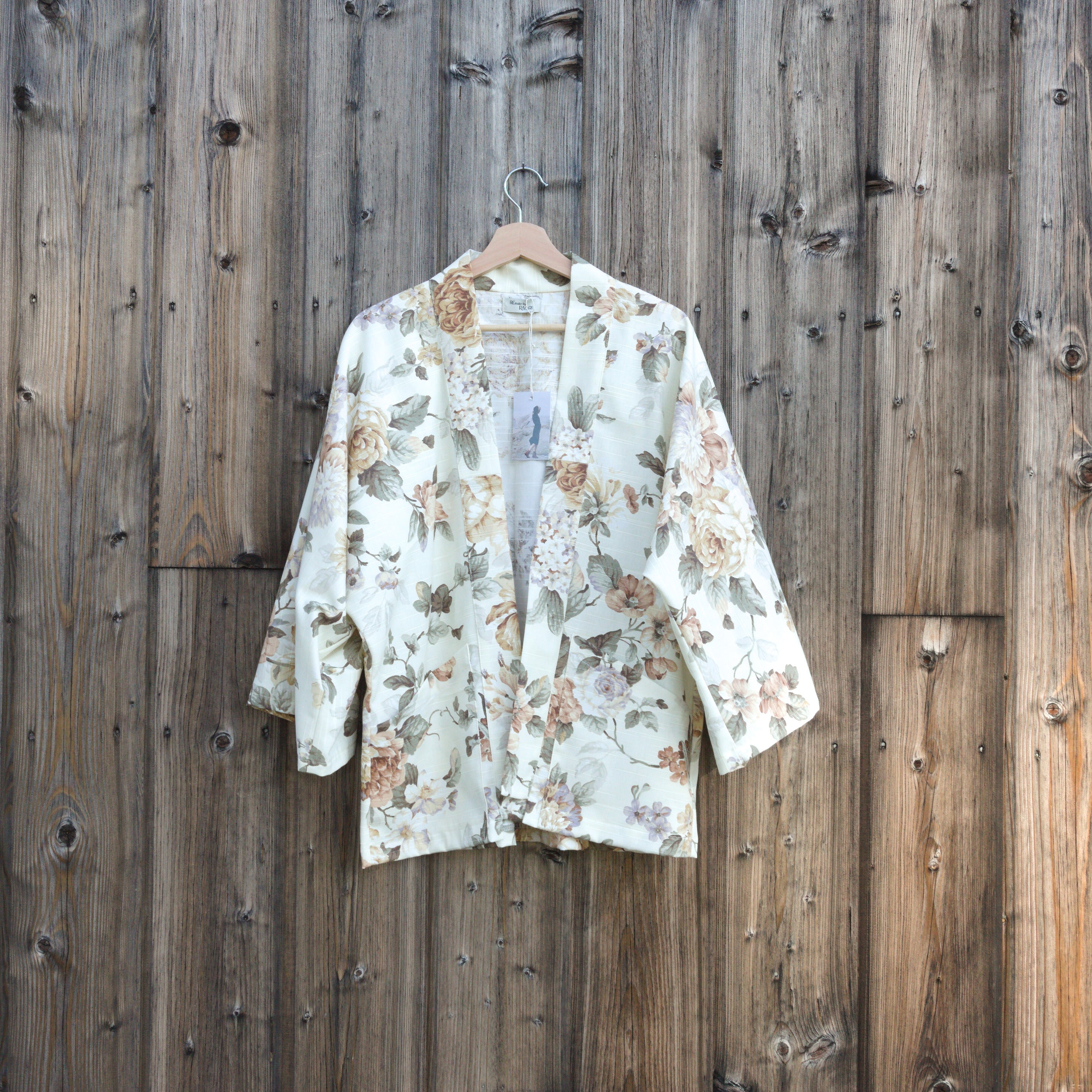 Kimono sydd av ett vintage-gardintyg