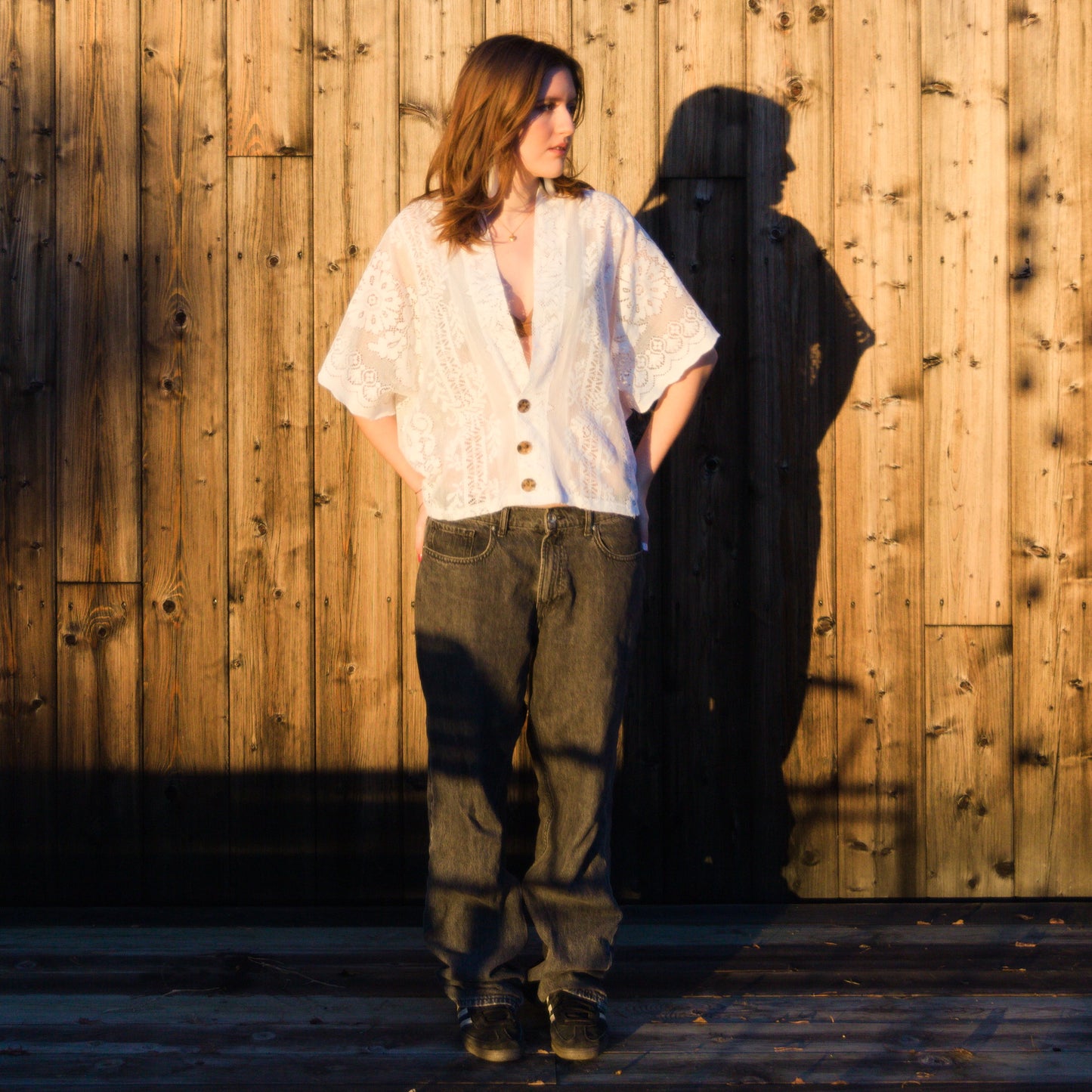 Cardigan i räddad spetsgardin