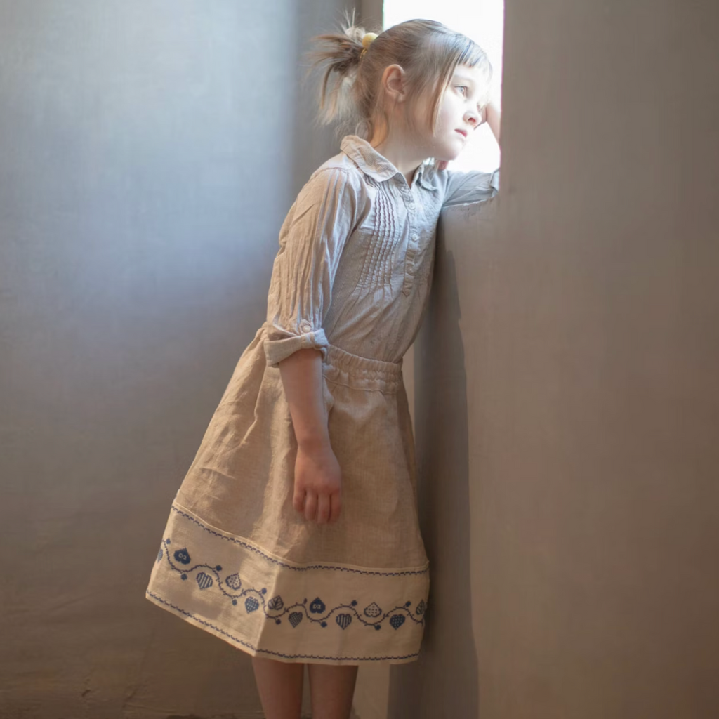 Linen skirt with embroidery, ages 4–7