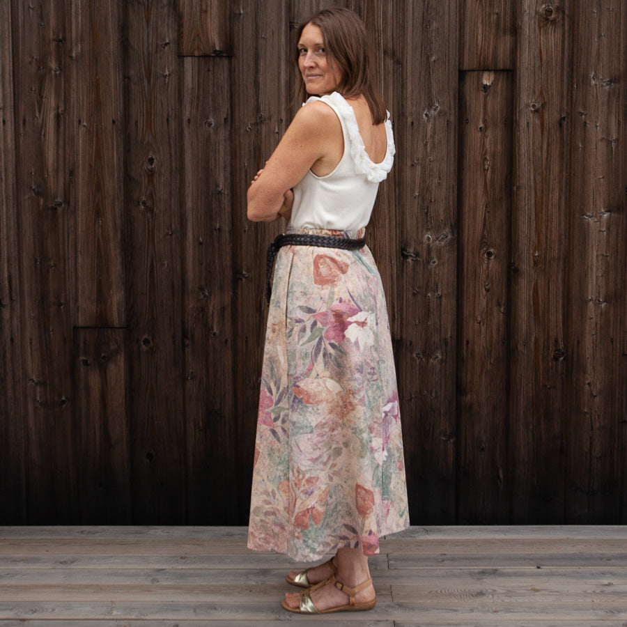 Long skirt with pockets in salvaged curtain fabric, S/M