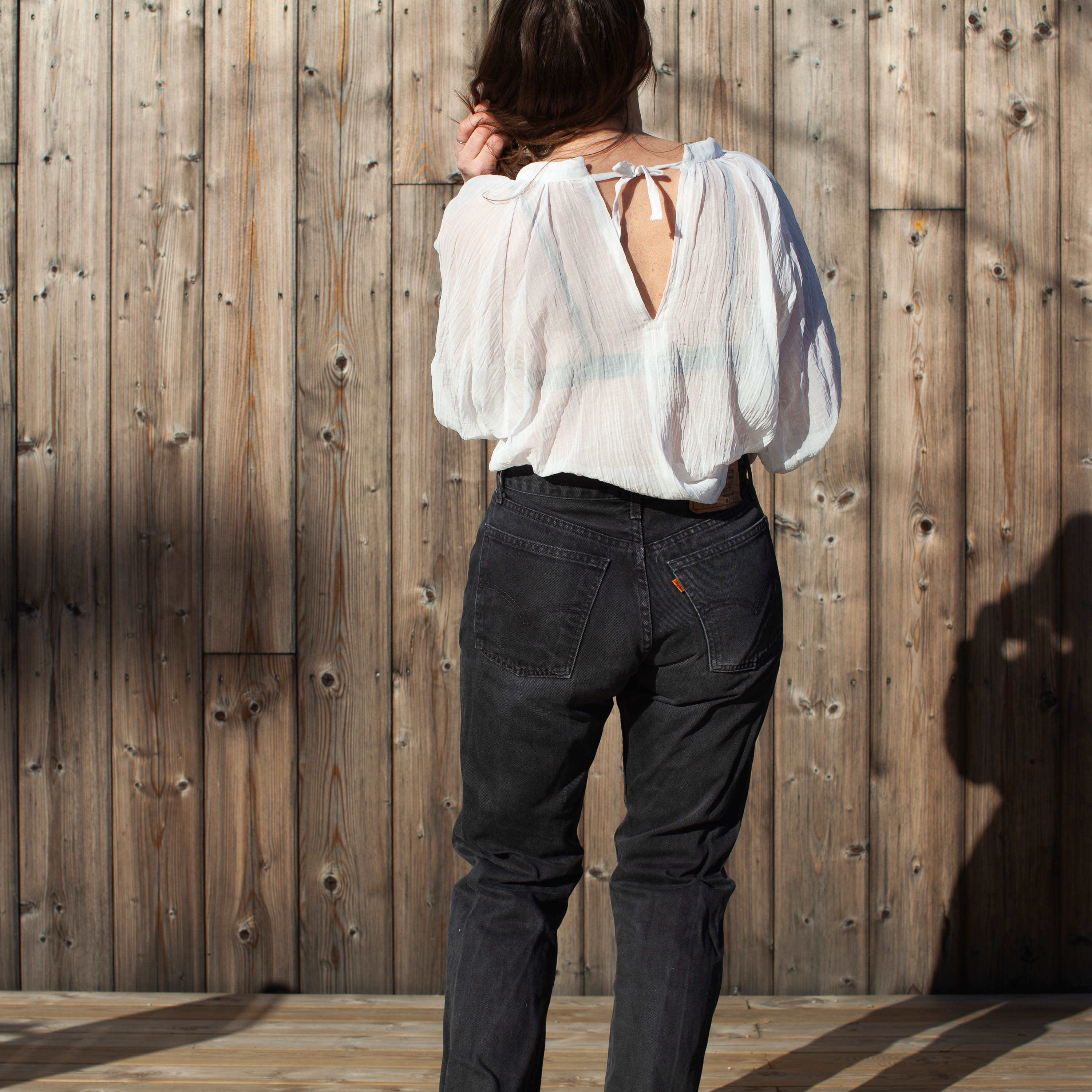 Blouse made from recycled curtain fabric