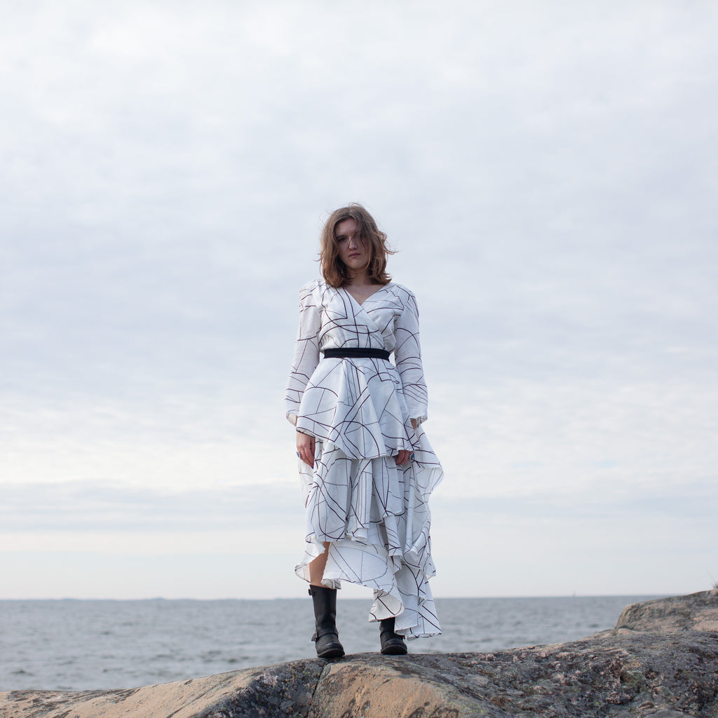 COLLECTION Movement dress