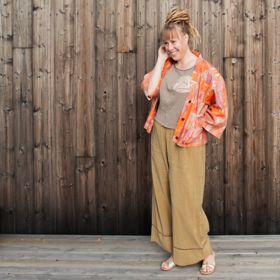 Short kimono made from upcycled curtain fabric