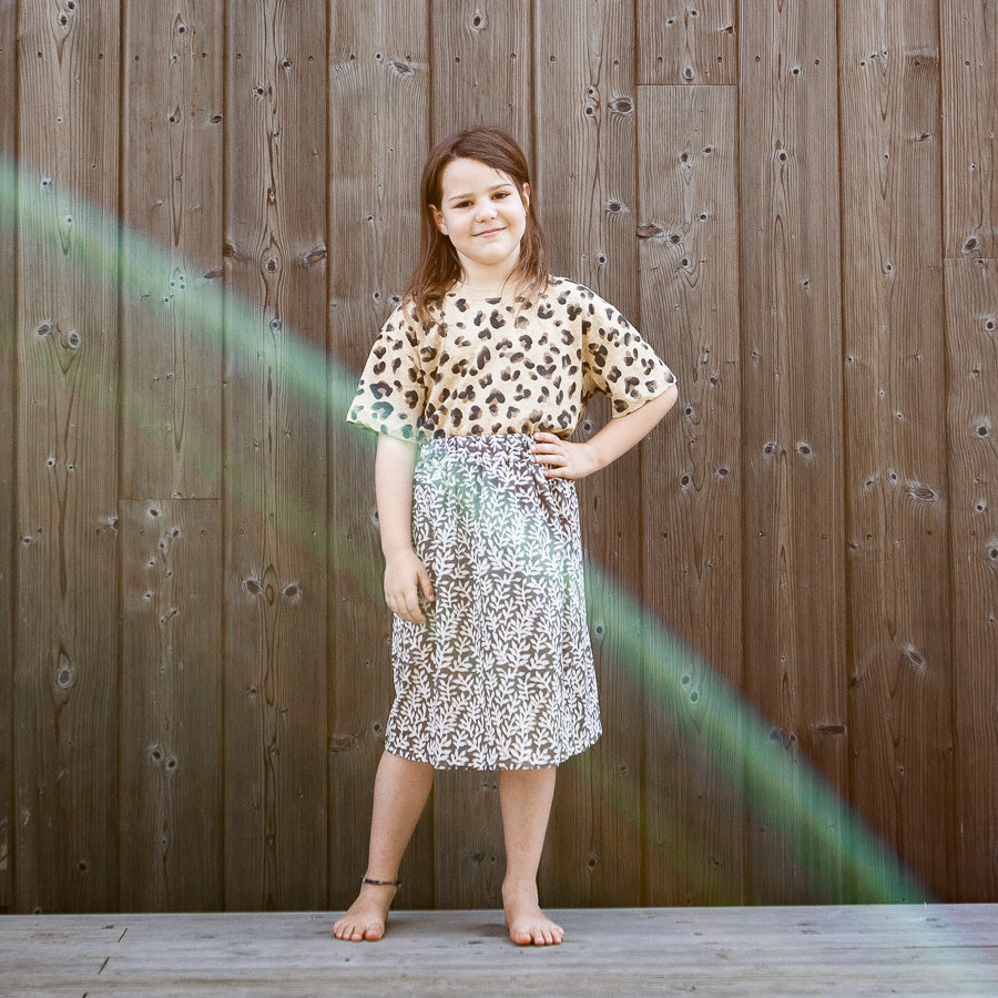 Children's cotton skirt, ages 7–10