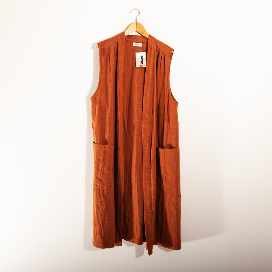 Long vest in brick-colored linen fabric, one size