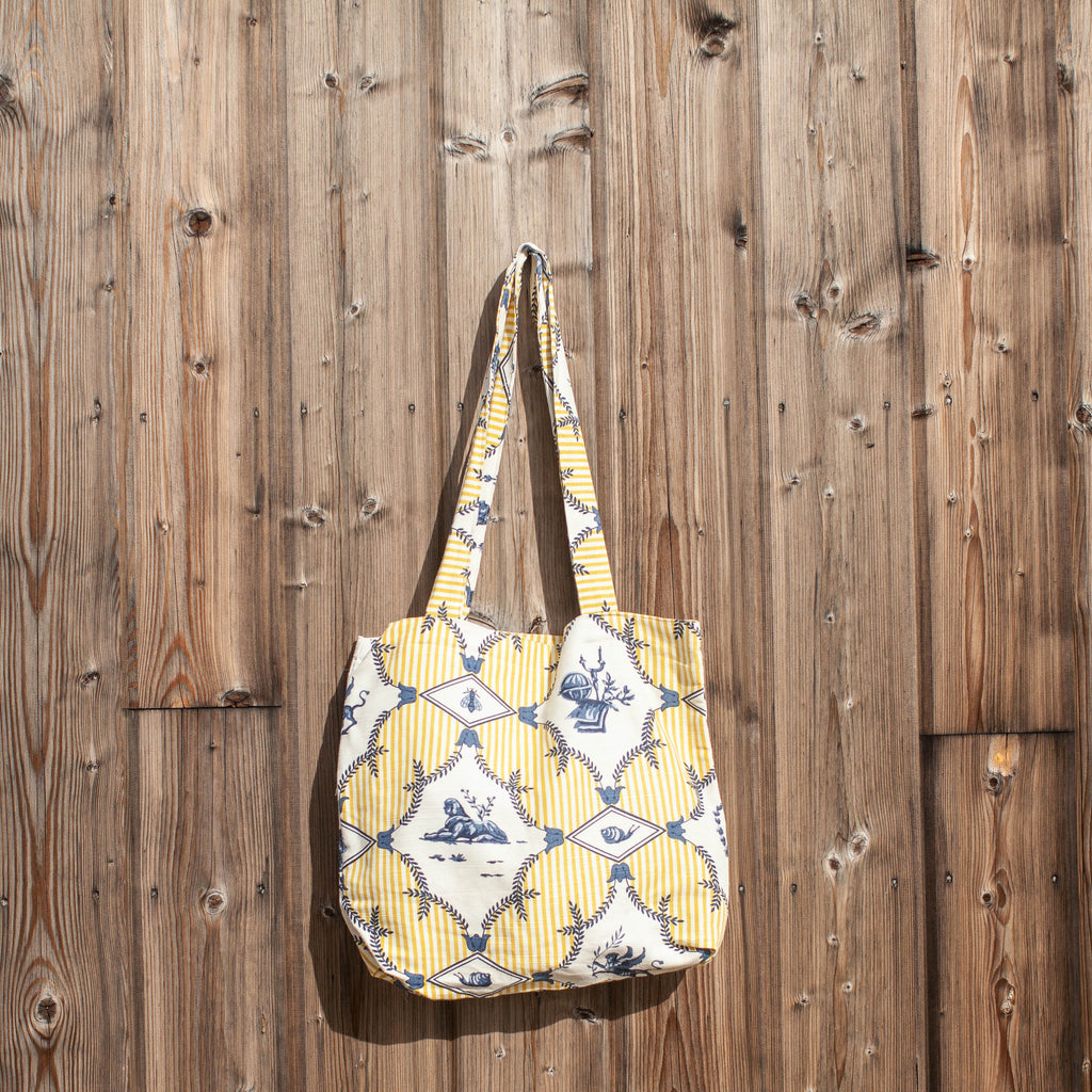 Shopping bag made from recycled fabric