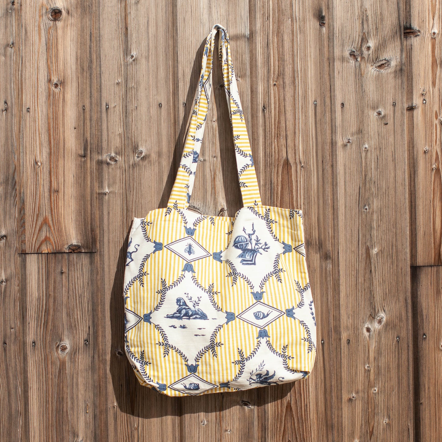 Shopping bag in recycled fabric