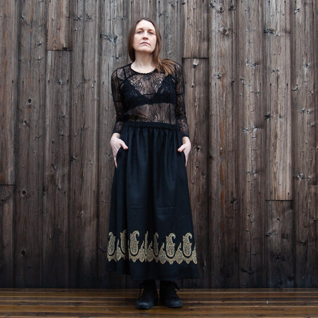 Wool skirt with a paisley pattern