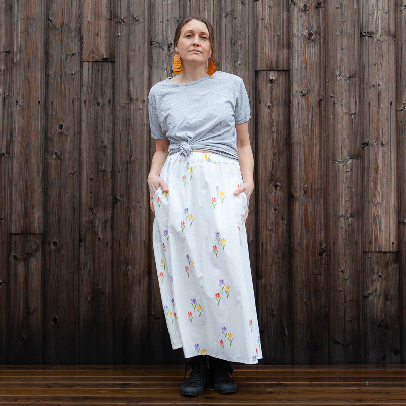 White skirt with tulips in salvaged curtain fabric