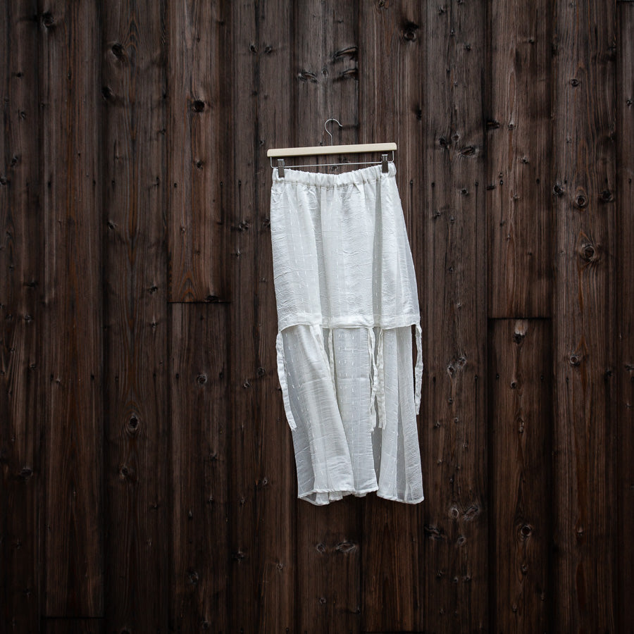 White skirt with fringes